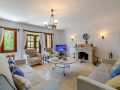 Spacious sitting room